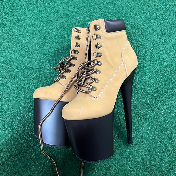 NEW PLEASER 🔥 - Picture 2 of 3